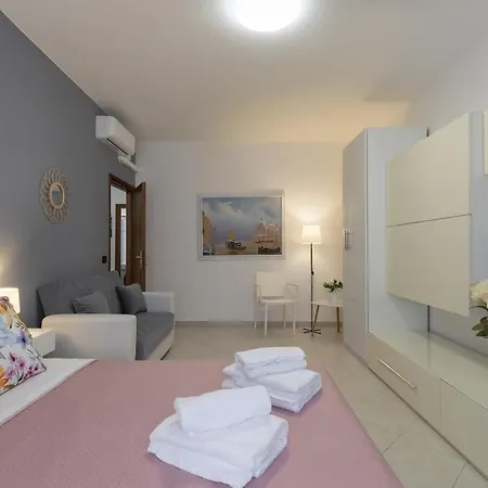 Easy - Flat In Mestre Appartement